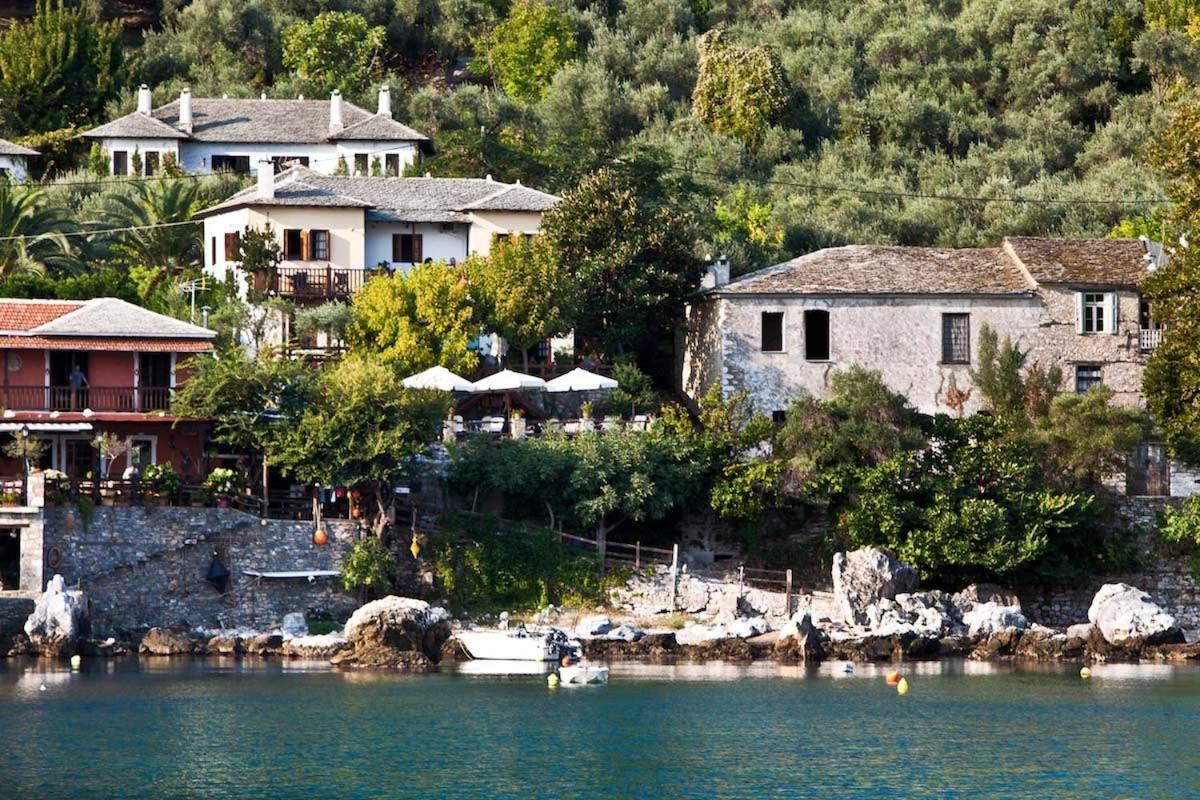 Victoria'S Guesthouse Damouchari Exterior photo